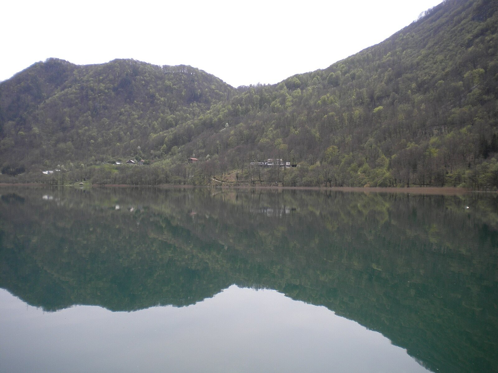 Boračko Lake · A quiet moment by the water